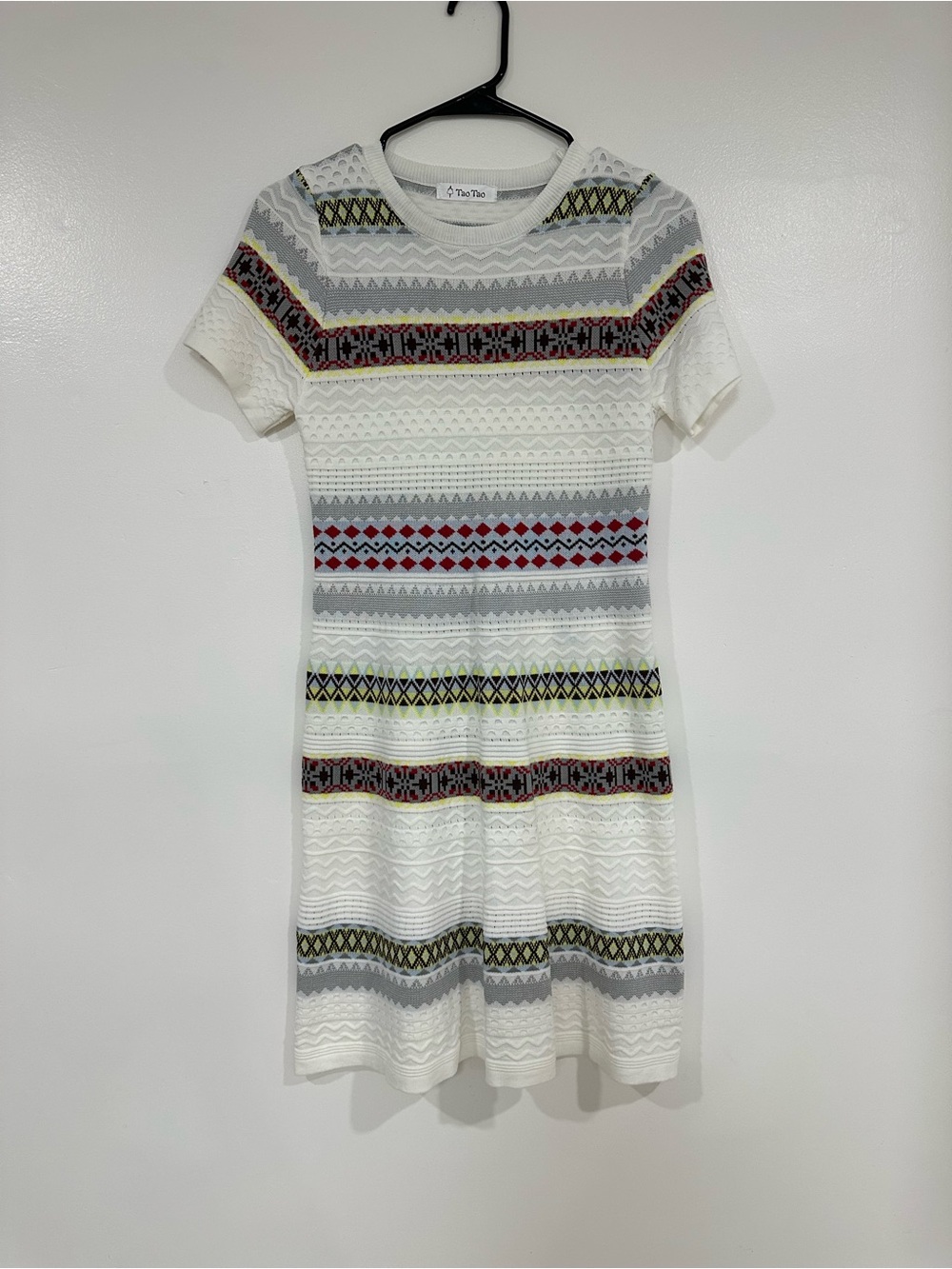 Tulle White Knit Short Sleeve Dress with Multicolor Geometric Stripes